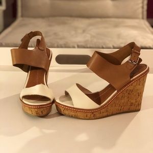 Dolce Vita Size 9 Cork Wedged Sandals Brown/White